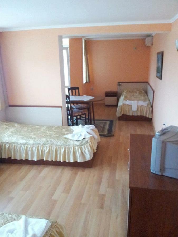 Hotel Triumph Nova Zagora Extérieur photo